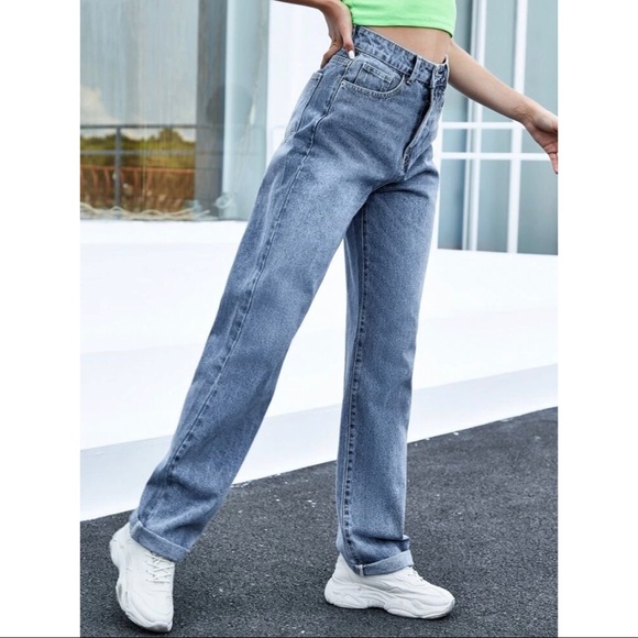 ⚠️SOLD⚠️ SHEIN High Waisted Baggy Jeans - Picture 3 of 8